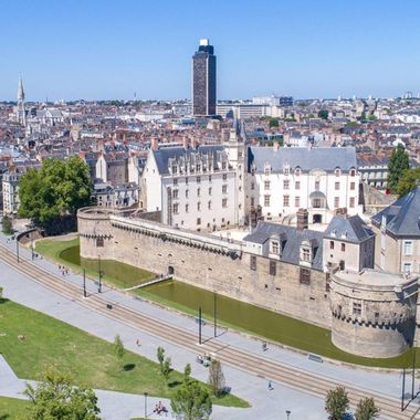 Nantes-vtc-visite-touristique-44-chauffeur-prive-montaigu-85